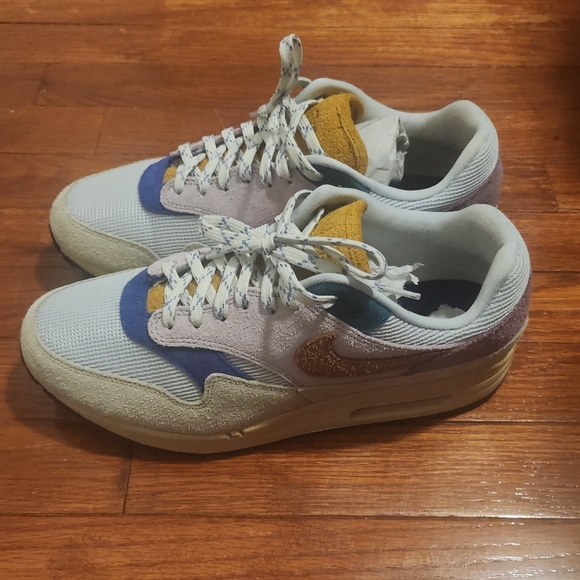 Nike Women's Sneakers - White, Blue, Pink, Yellow - Picture 2 of 3